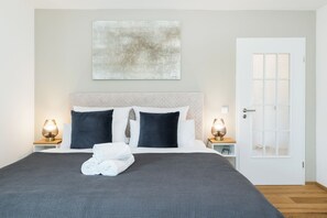 1 bedroom, bed sheets