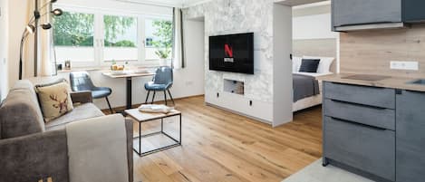 1 bedroom, bed sheets