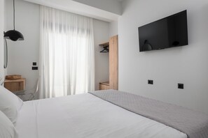 Cofres nos quartos, ferros/tábuas de passar roupa, Wi-Fi de cortesia