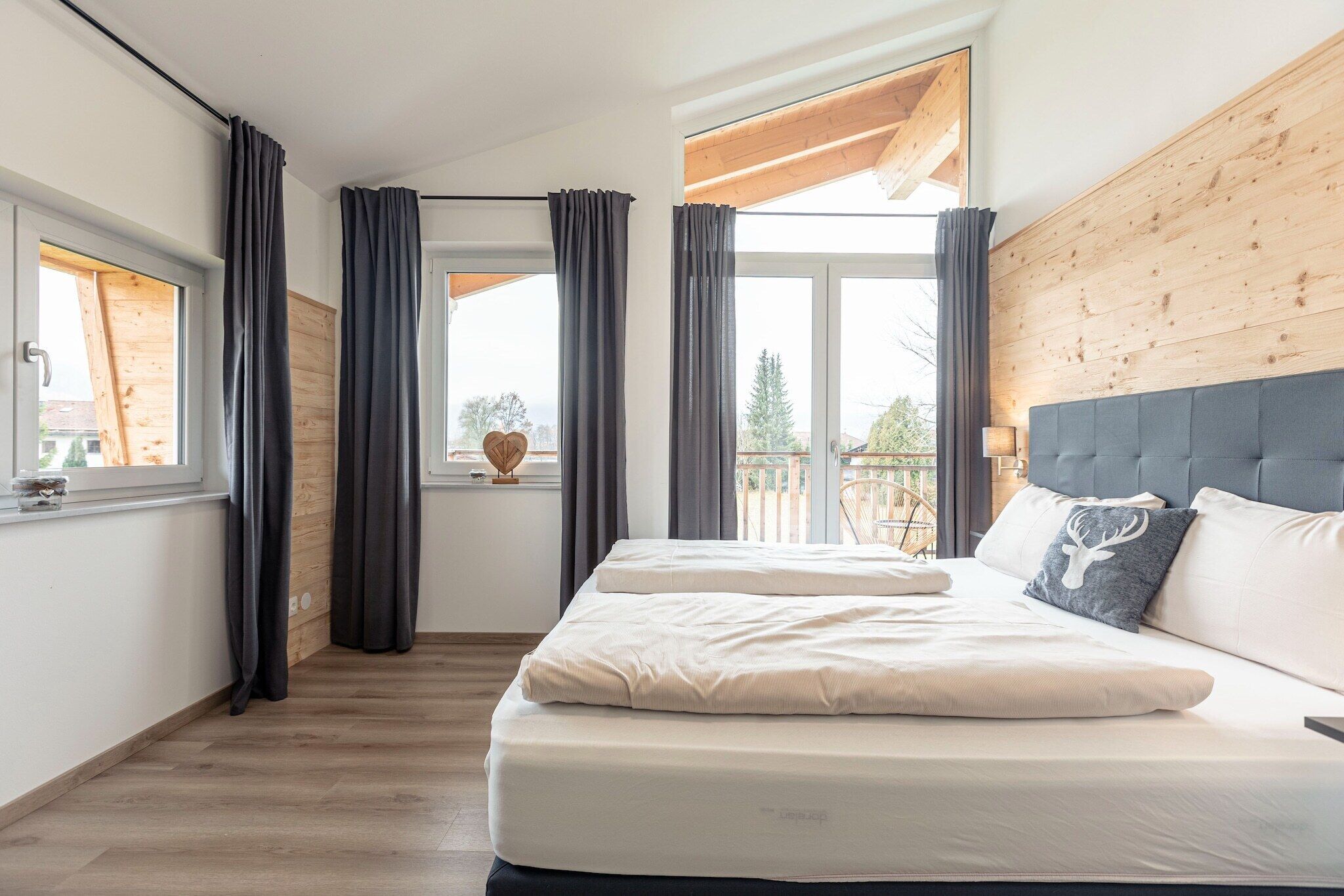 3 Schlafzimmer, Reisekinderbett