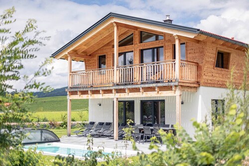 Chalet in Inzell mit Pool & Alpenblick