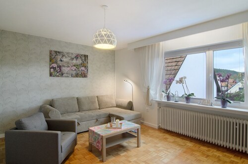 Ferienwohnung 'Ferienwohnung Storchenblick' mit Bergblick, Balkon und Wi-Fi