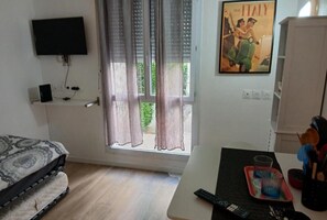 WiFi, bed sheets - Aix sud proche Autoroute résidence sécurisée Coté Jardin Parking (Aix-en-Provence)