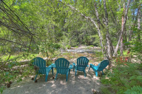 Riverfront House 5 miles to Yosemite! THE closest to the Hwy 120 gate. 3 bdrm AC