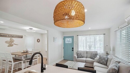 Newly Renovated 3 Bedroom Unit in North Wildwood