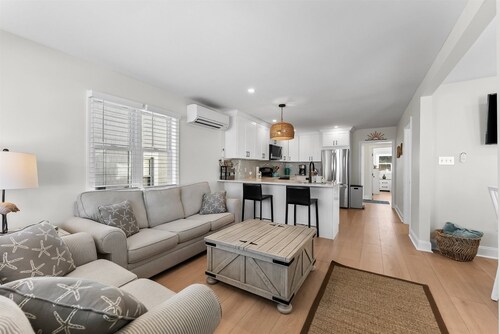 246 E 14th Ave, 1st Floor