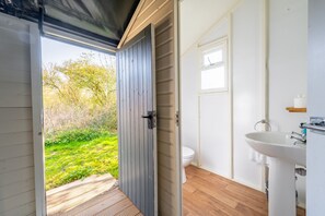 Douche, serviettes fournies