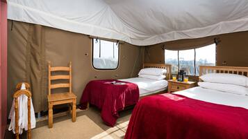 3 chambres, lit parapluie, draps fournis