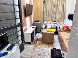 1 chambre, fer et planche à repasser, Wi-Fi, draps fournis