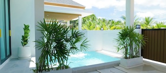 Narinsaya Pool villas