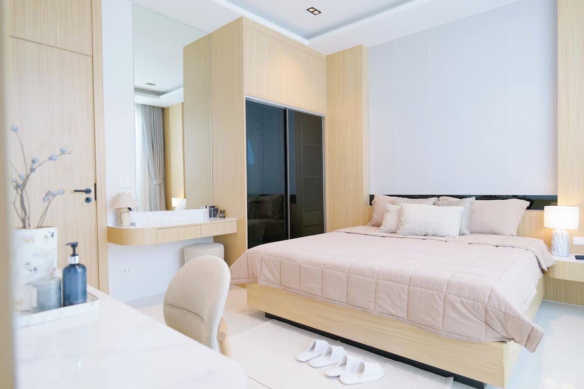 Pool Villa 03 | Minibar, in-room safe, desk, laptop workspace
