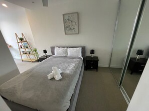 Bügeleisen/Bügelbrett, WLAN, Bettwäsche