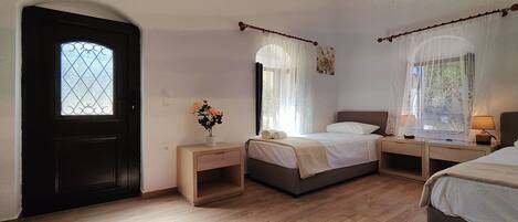 Iron/ironing board, travel cot, free WiFi, bed sheets