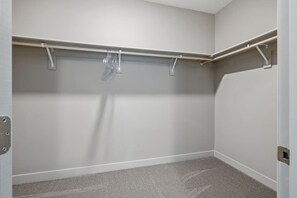 Interior - Close to All | Bright & Clean (Whitestown)