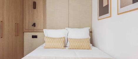 1 bedroom, iron/ironing board, Internet, bed sheets