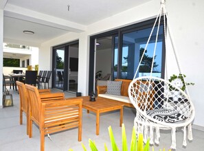 Villa | Exterior - Refined and Inviting Villa in Kanfanar - Four Bedroom Villa With Pool (Kanfanar)