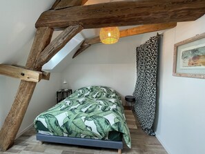 1 chambre, fer et planche à repasser, Wi-Fi, draps fournis