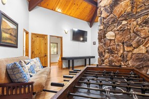 غرفة الألعاب