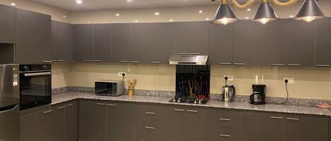 Microwave, oven