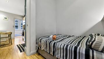 1 bedroom, iron/ironing board, free WiFi