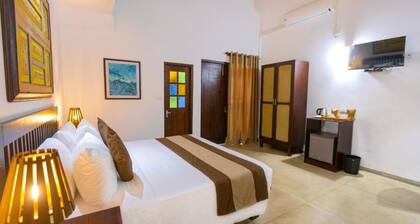 Charming 5-bedroom hotel with WiFi, AC in Balapitiya