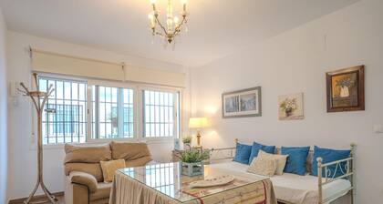 Apartamento en Peñaflor con patio encantador