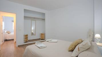 2 Schlafzimmer, Bügeleisen/Bügelbrett, kostenloses WLAN