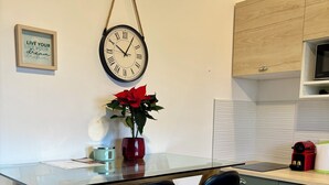 Standard Studio, Garden View | Private kitchen - Noar Apartment (Orešje)