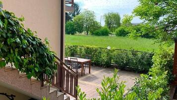 Comfort Studio, Garden View | Terrace/patio