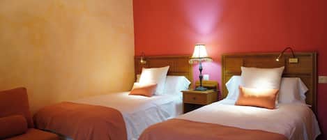 6 Schlafzimmer, Bügeleisen/Bügelbrett, WLAN, Bettwäsche