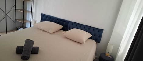 Fer et planche Ă repasser, Wi-Fi, draps fournis