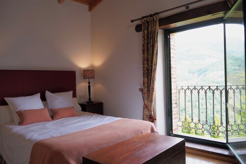 La Majada II House. C.R. for children Located in the foothills of the Picos de Europa.