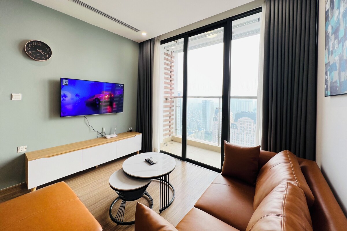 Premium Apartment, Balcony, Lake View | Living area