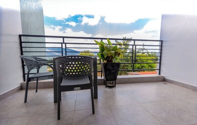 Bright Hotel and apartement
