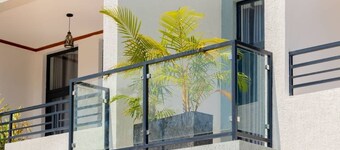 Bright Hotel and apartement