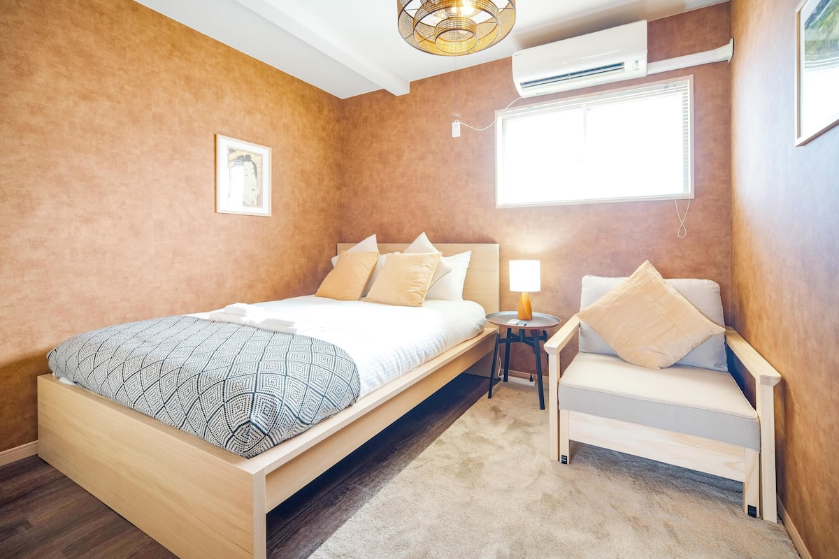 Chambre Confort | Rideaux dâobscurcissement, literie fournie