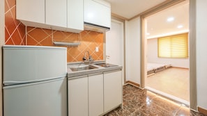 Basic Room, 1 Bedroom (Room 503 (BBQ / Netflix)) | 1 bedroom, free WiFi