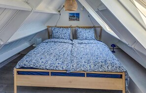 1 bedroom, iron/ironing board, free WiFi