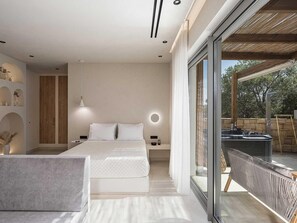 1 bedroom, iron/ironing board, travel cot, free WiFi - Minimal Hideaway with Jacuzzi (Chania)