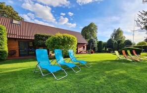 Property grounds - Awesome home in Cieciorka (Cieciorka)