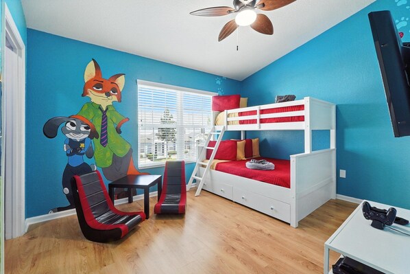 3 bedrooms, iron/ironing board, travel crib, free WiFi