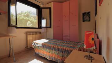 3 bedrooms, WiFi, bed sheets