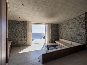 Someday Somewhere | Egyptian cotton sheets, premium bedding, memory foam beds, in-room safe