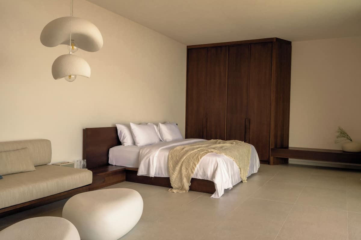 Egyptian cotton sheets, premium bedding, memory-foam beds, in-room safe