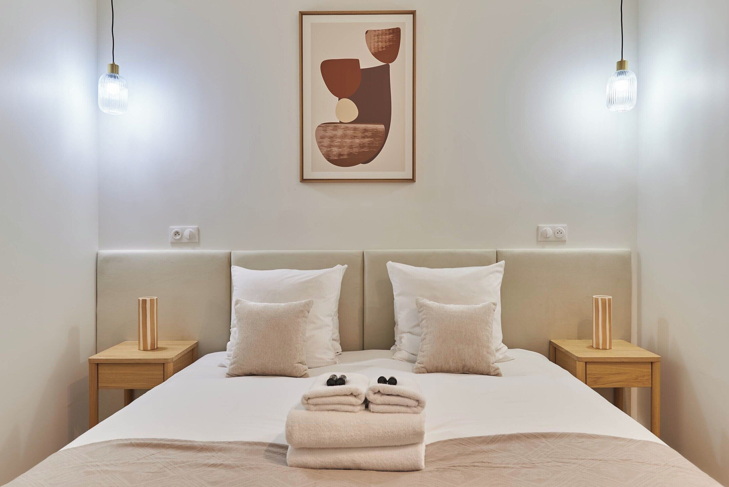 2 habitaciones y espacio para trabajar con laptop 