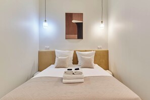Apartment | 2 bedrooms, laptop workspace, iron/ironing board, bed sheets - Superb Apartment AC - Buttes-chaumont (Paris)