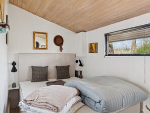 2 bedrooms