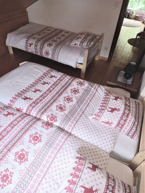 2 chambres, fer et planche Ă repasser, lit parapluie, Wi-Fi gratuit