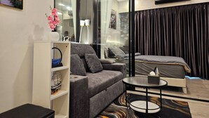 Unclassified image, 2 of 50, button - 12th Floor Cozy Studio Room, 5-10 Mins Walk to Iconsiam and BTS (Bangkok)