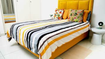 Iron/ironing board, free WiFi, bed sheets